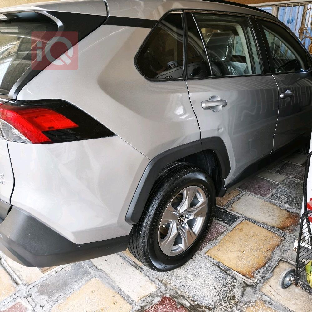 تويوتا راف 4